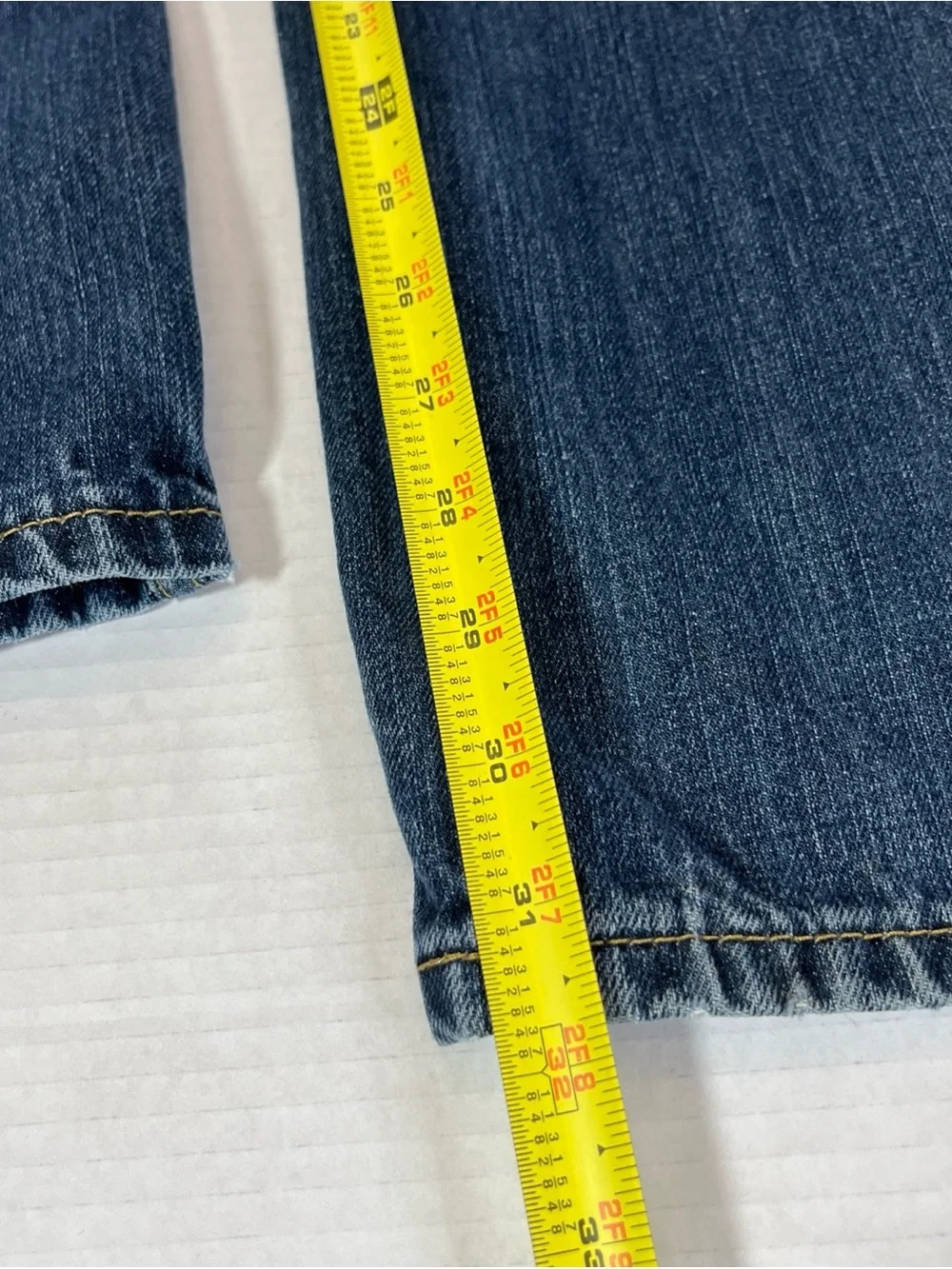 Levi's 550 Jeans Mens 36x32 Blue Med Wash Relaxed Fit Tapered Denim Red Tab